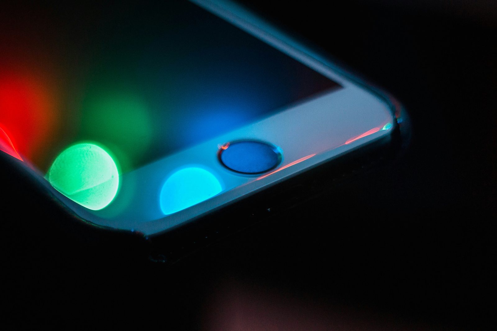 Что такое AMOLED и чем он отличается от OLED