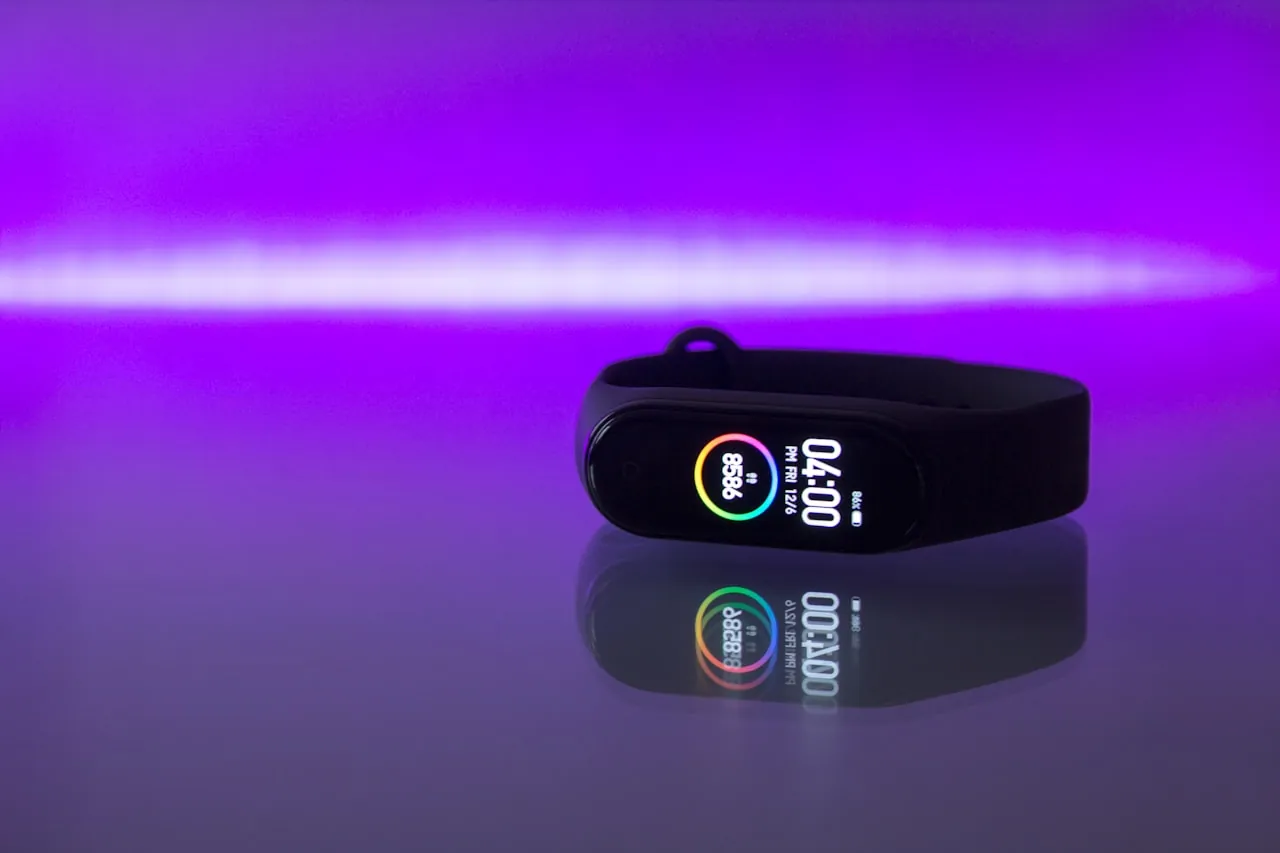 Фитнес-браслет с цветным экраном — Xiaomi Smart Band 11 Active старт продаж Россия