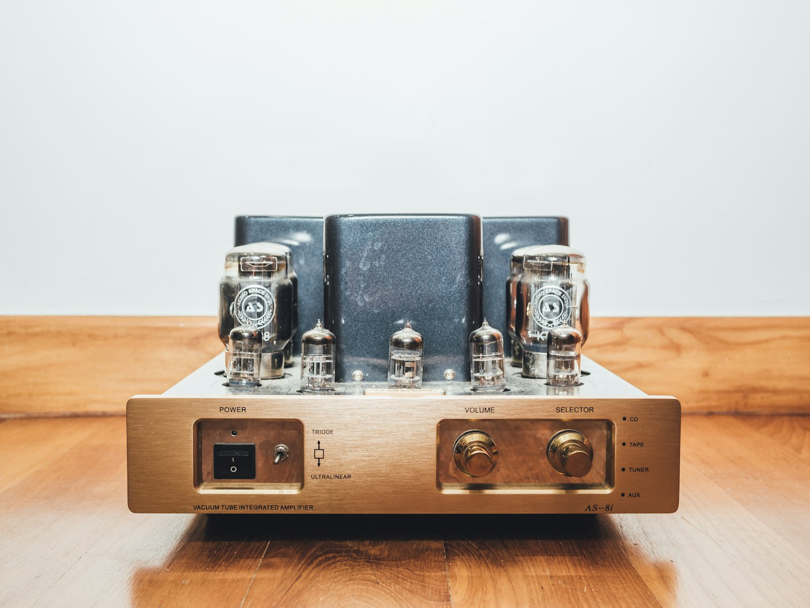 Интегрированный hi-fi ресивер с CD и входами — Marantz MCR 60n 2026